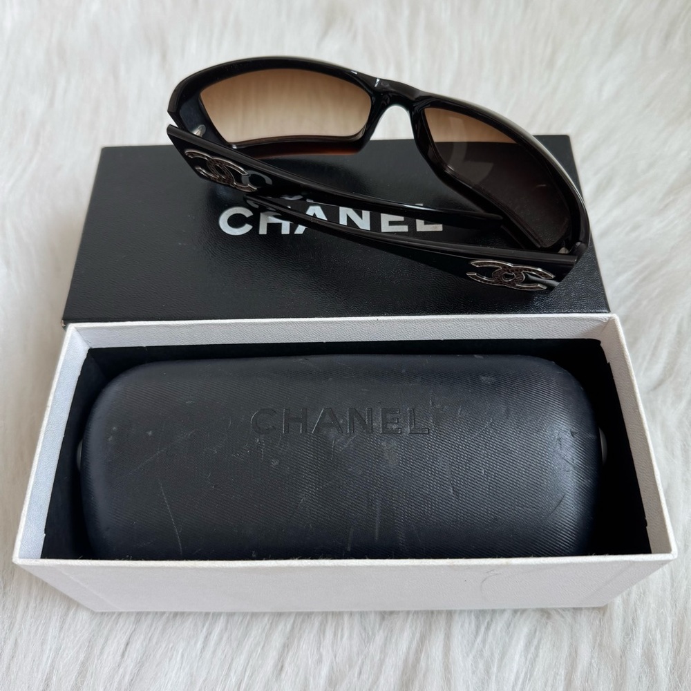 Authentic vintage Chanel brown crocodile embossed 6022 logo sunglasses - Picture 9 of 11